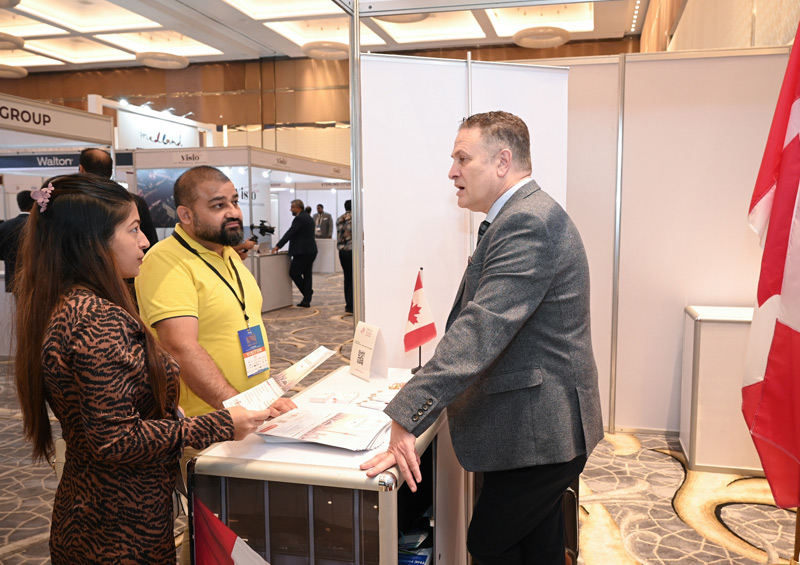 Meet Experts at Exhibition
